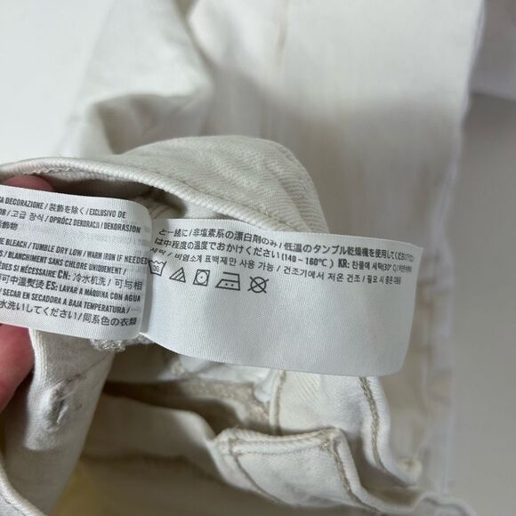 Abercrombie and Fitch, the baggy mid rise, off-white denim jean size 24 ￼ - Picture 6 of 7